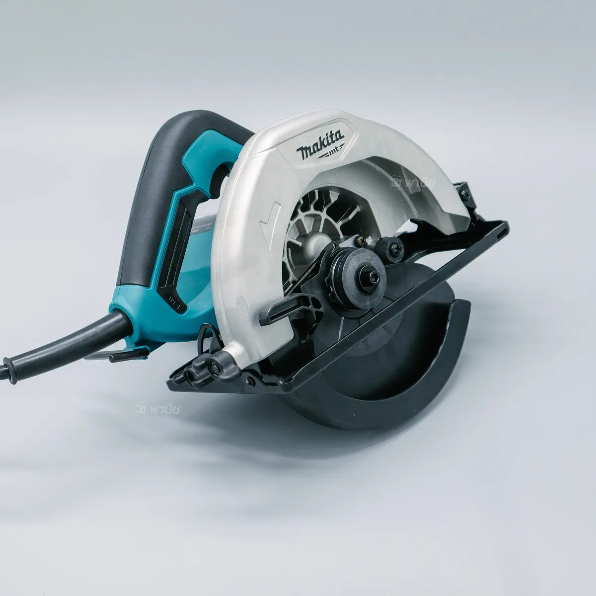 เลื่อยวงเดือน 7" MAKITA M5801B